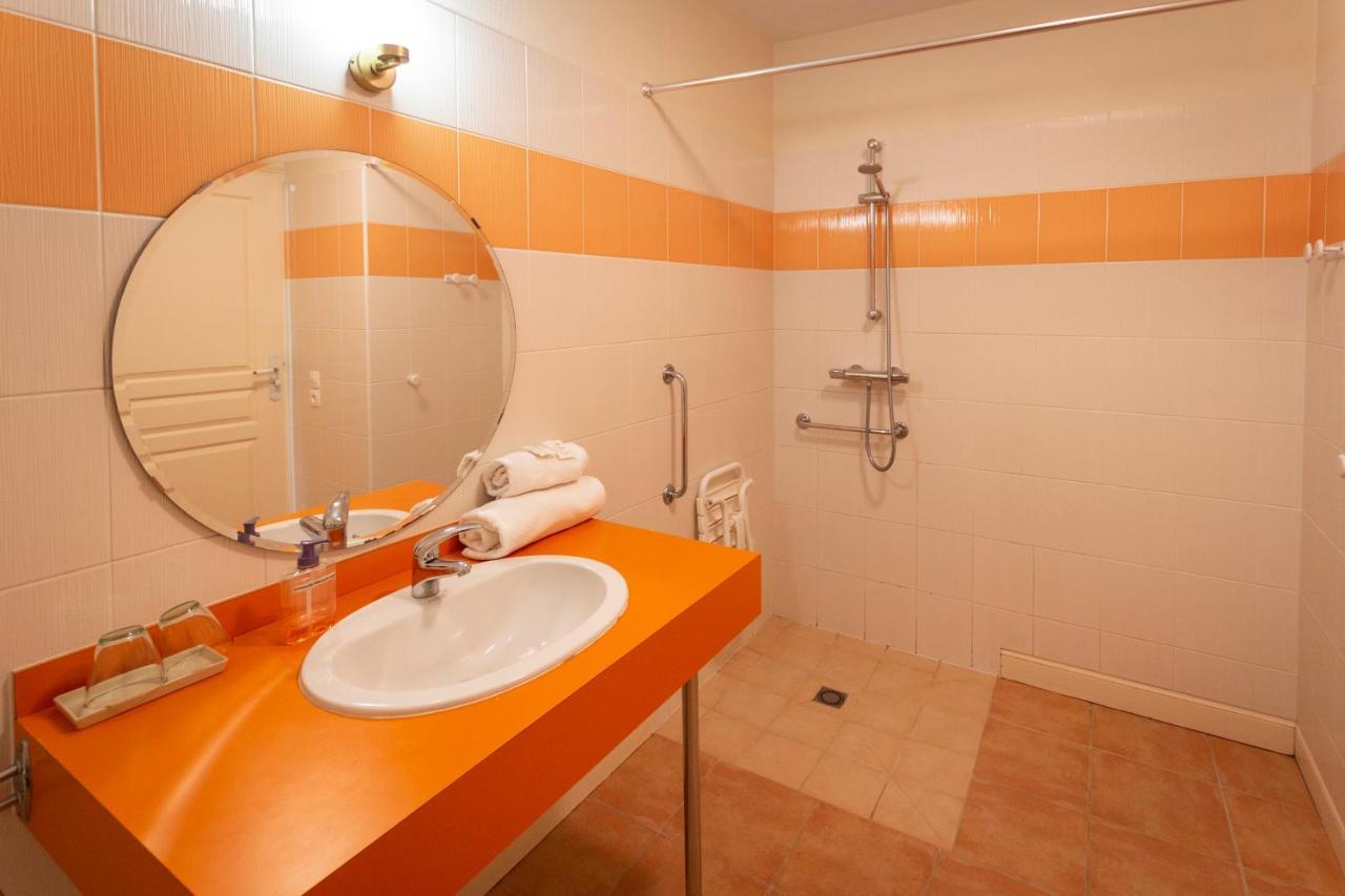 La Haye Gites Et Chambre D'Hotes Avrillé Esterno foto