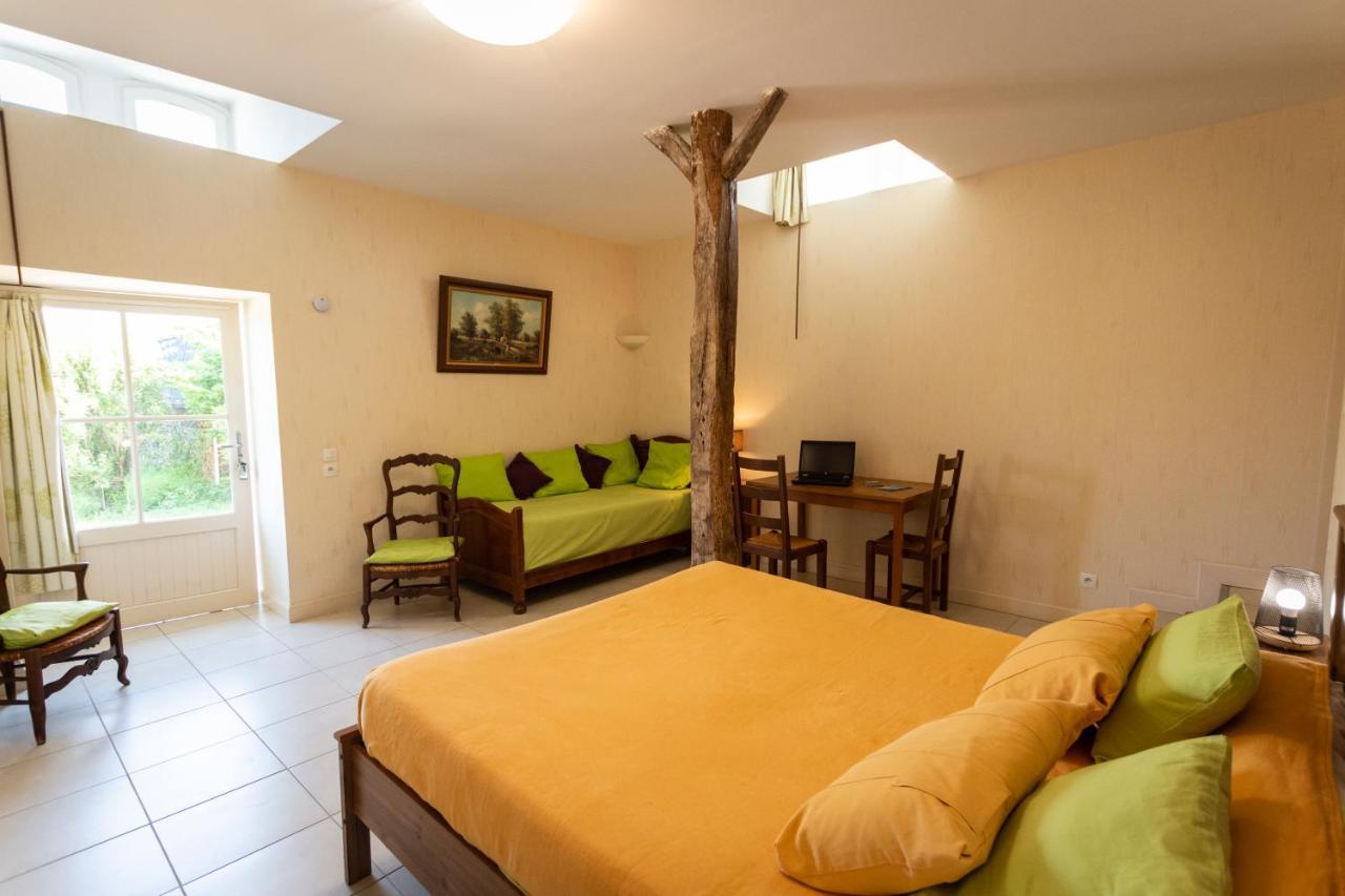 La Haye Gites Et Chambre D'Hotes Avrillé Esterno foto