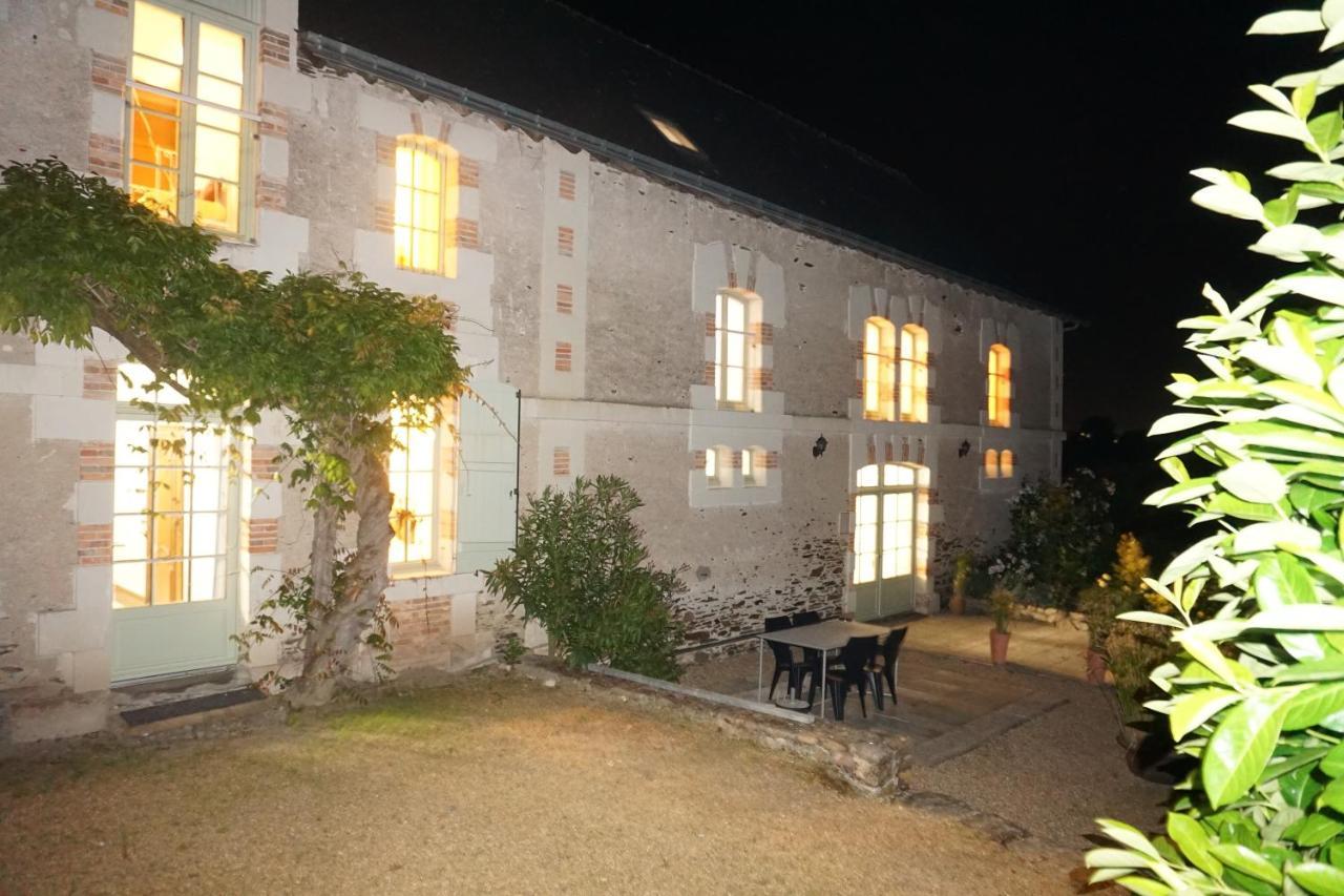 La Haye Gites Et Chambre D'Hotes Avrillé Esterno foto