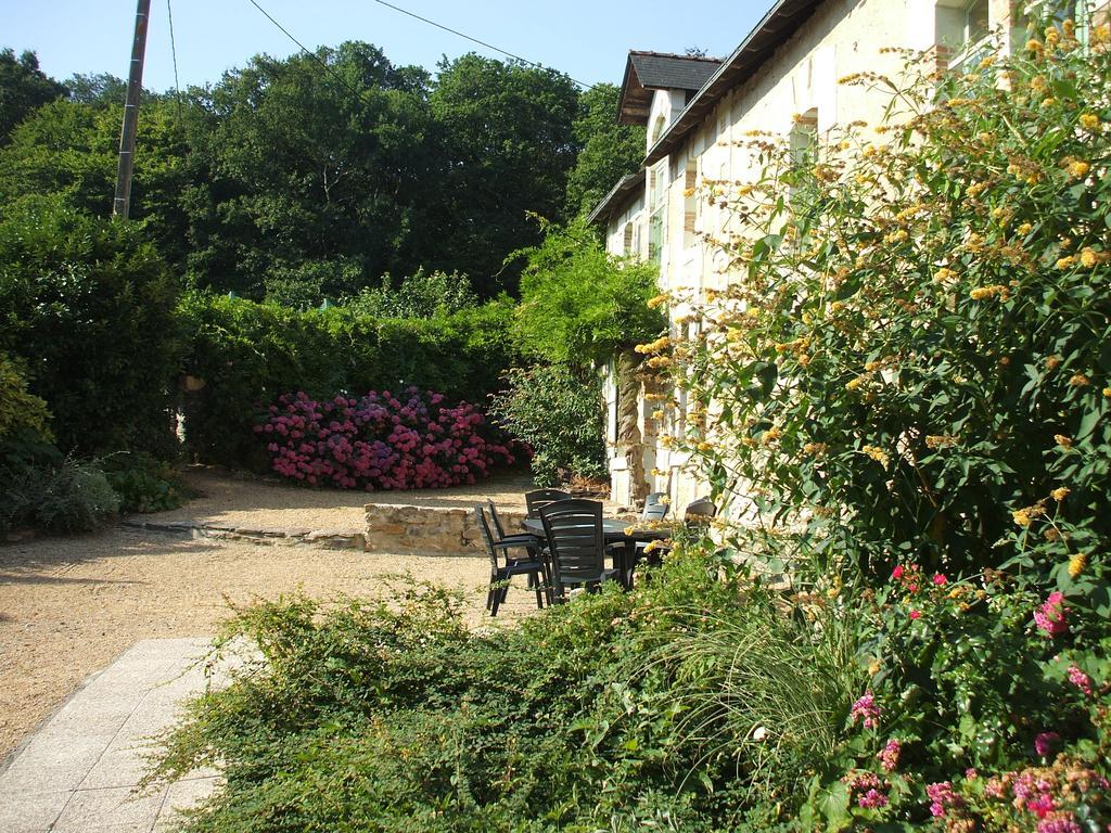 La Haye Gites Et Chambre D'Hotes Avrillé Esterno foto